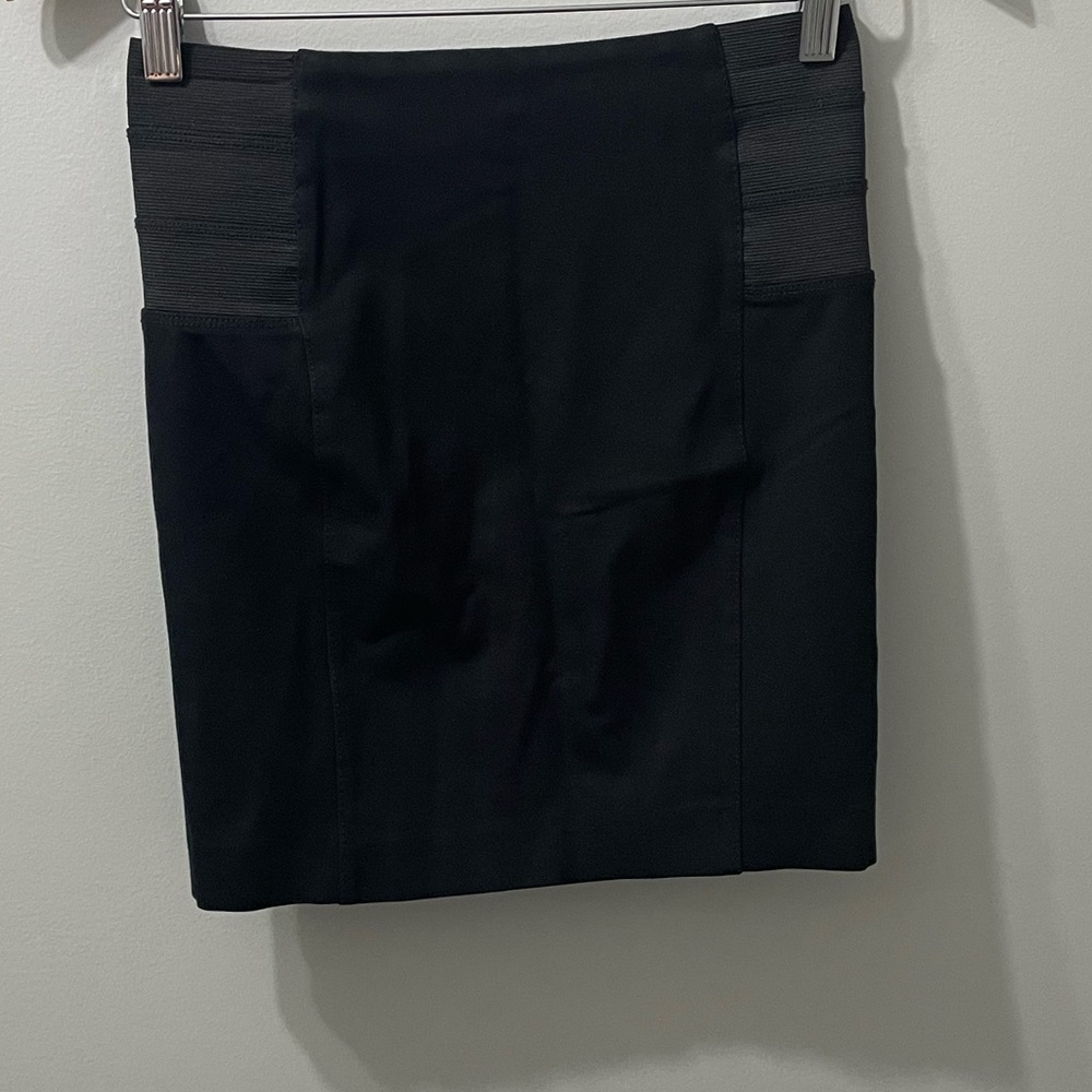 Dynamite Skirt